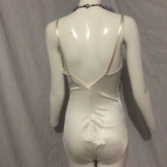 Excellent Body Lingerie  - Picture 3 of 5